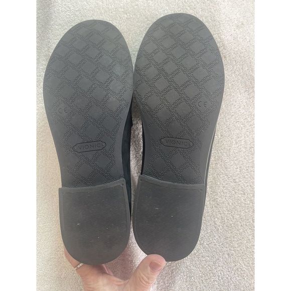Vionic Women's Wise Waverly Loafer with Concealed Orthotic Support Black 9M US - Picture 6 of 9